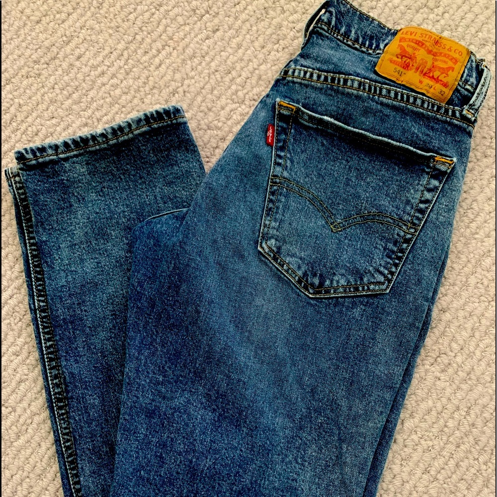 Levi’s 541 Dark Wash Jean 30W x 32L
